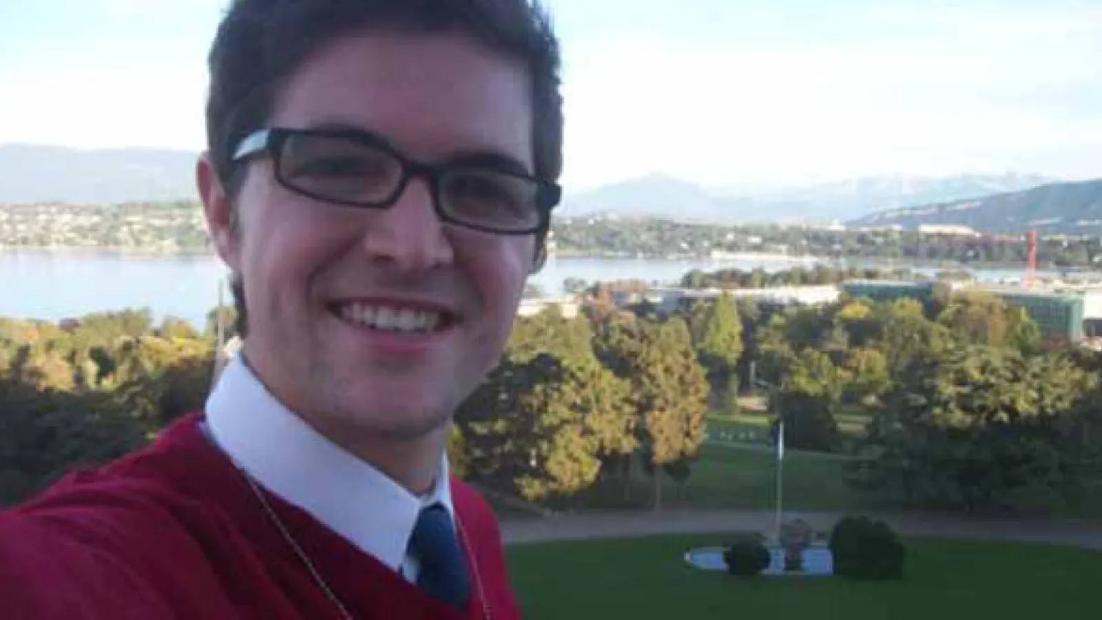 Jacob Bogart is a junior majoring in Globalization Studies and French.