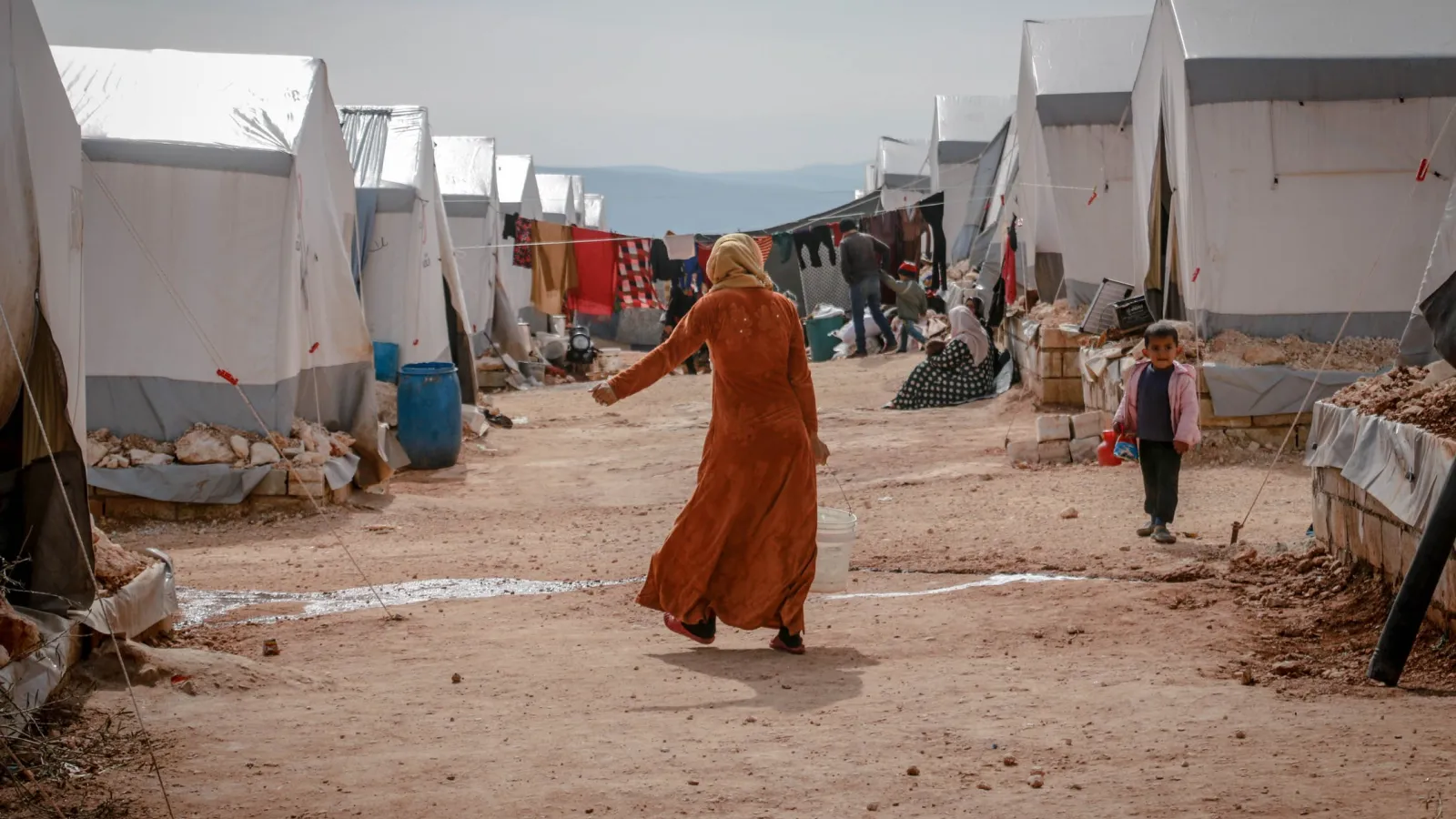Homeward Bound:  Refugee Return & Local Conflict photo
