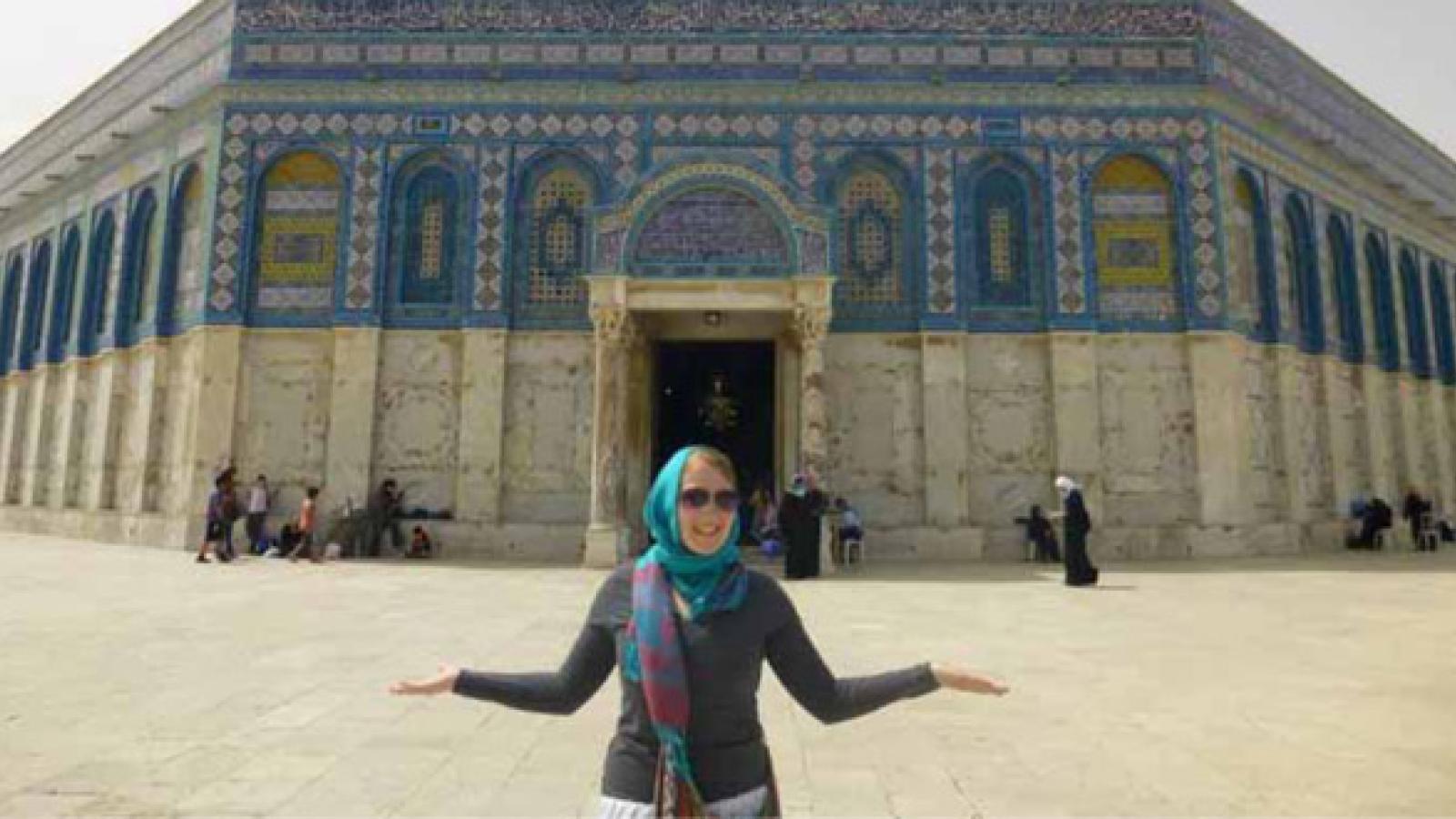 Brianna Baar in front of a mosque.